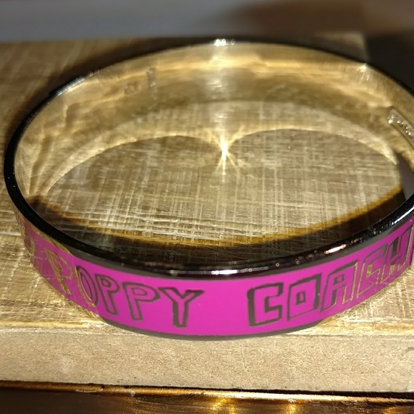 COACH POPPY HEART BANGLE BRACELET - Picture 8 of 8